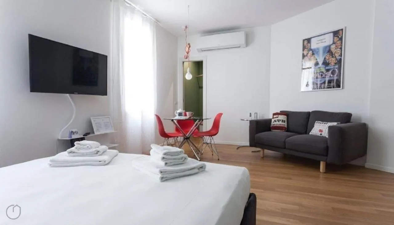Navigli Suites - Tornatore 米兰 0*,  意大利